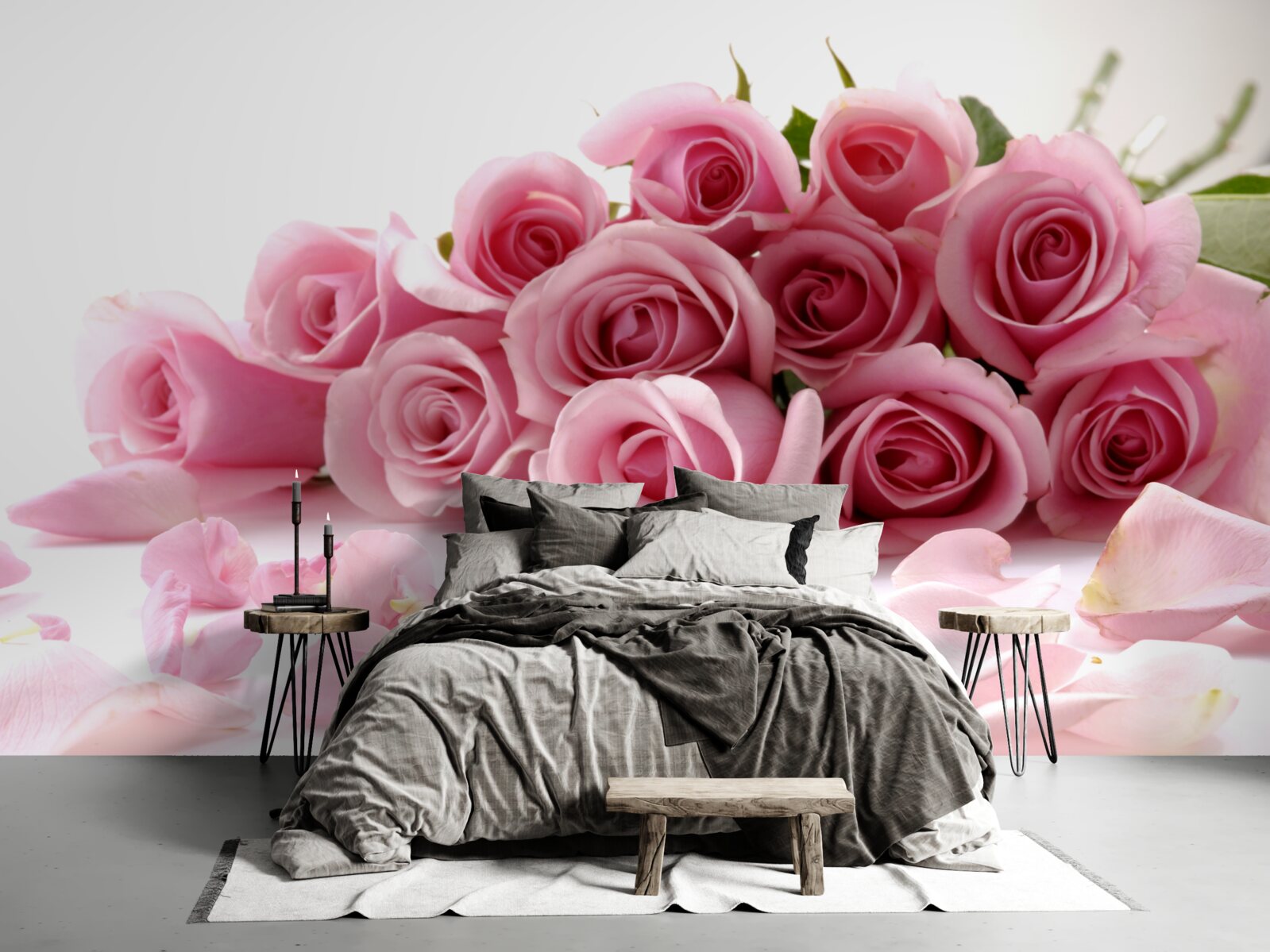 Fototapeta jemné ružové ruže s okvetnými lístkami v blízkosti vodnej hladiny