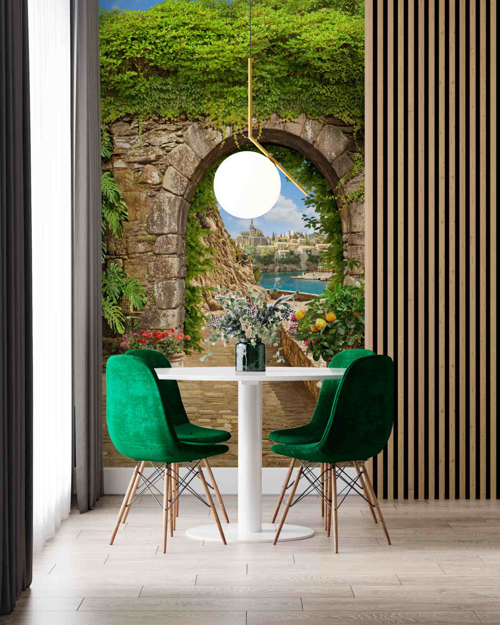 Fototapeta starý kamenný oblúk prepletený zelenou