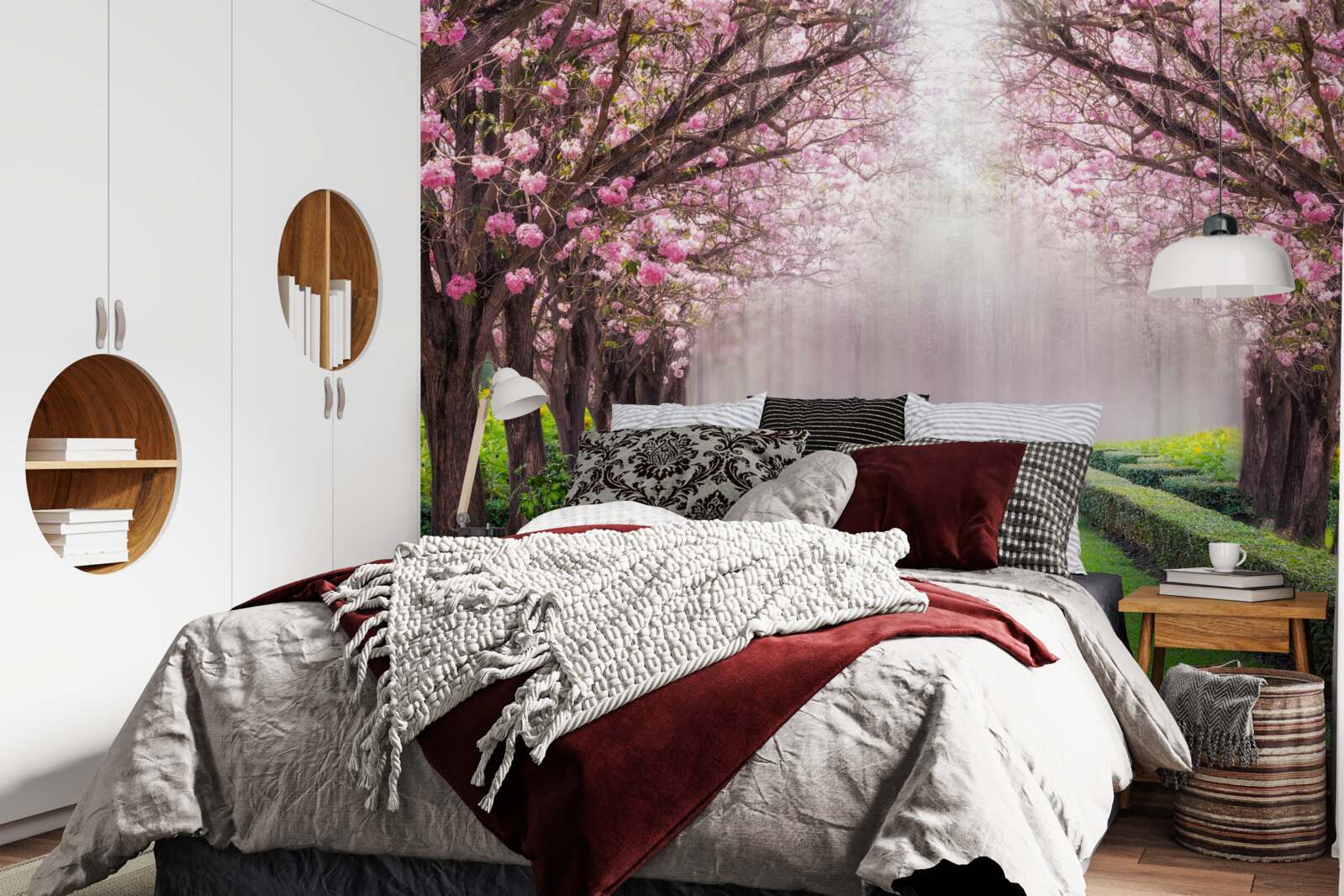 Fototapeta úhľadná ulica so zeleňou a rozkvitnutými čerešňami