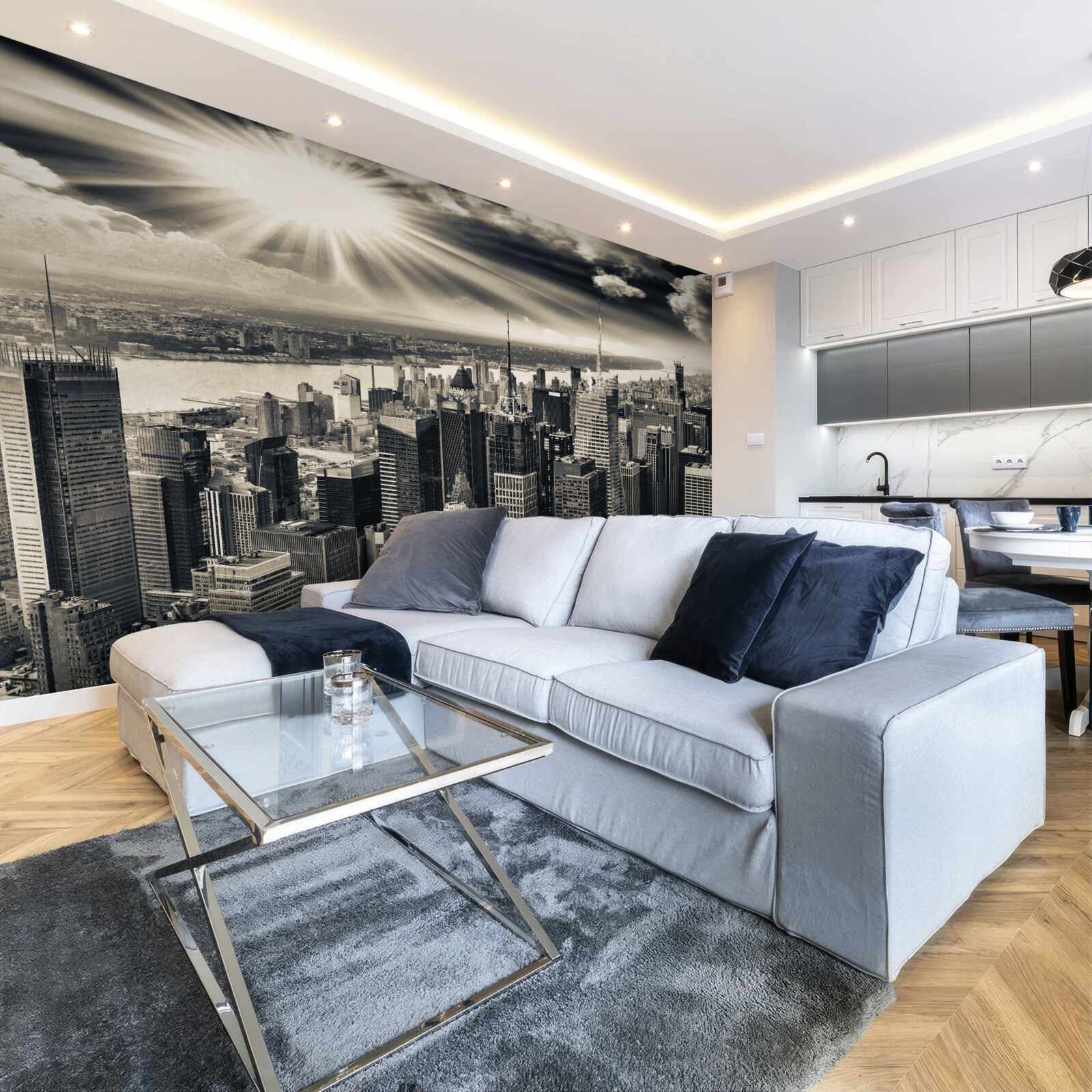 Fototapeta Žiariace slnko napĺňa metropolu sépiovými vodami