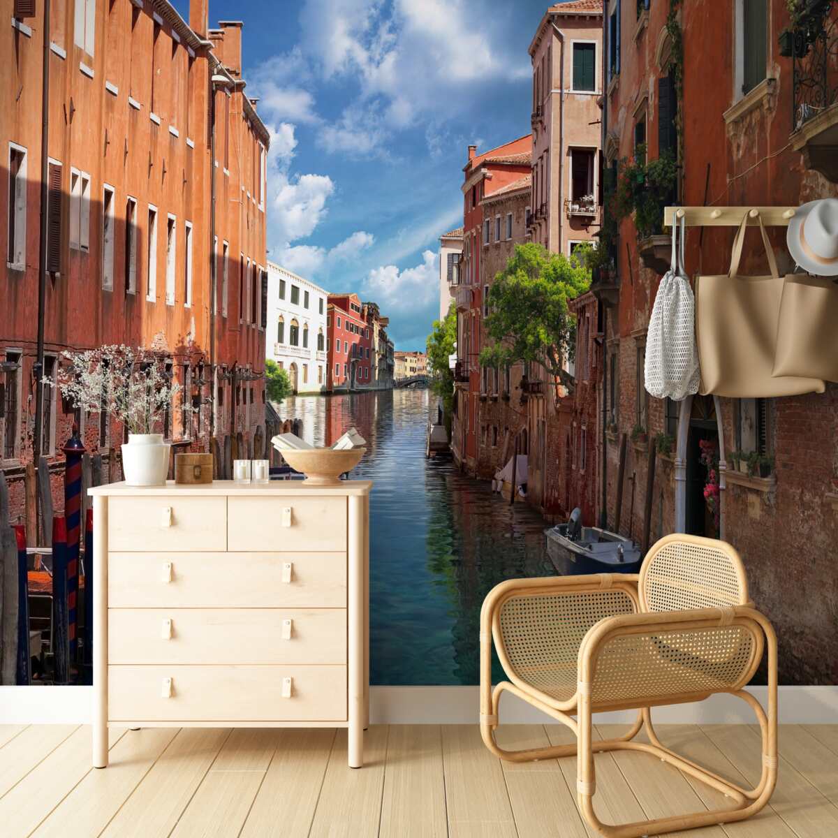 Fototapeta úzky priechod medzi budovami v Benátkach