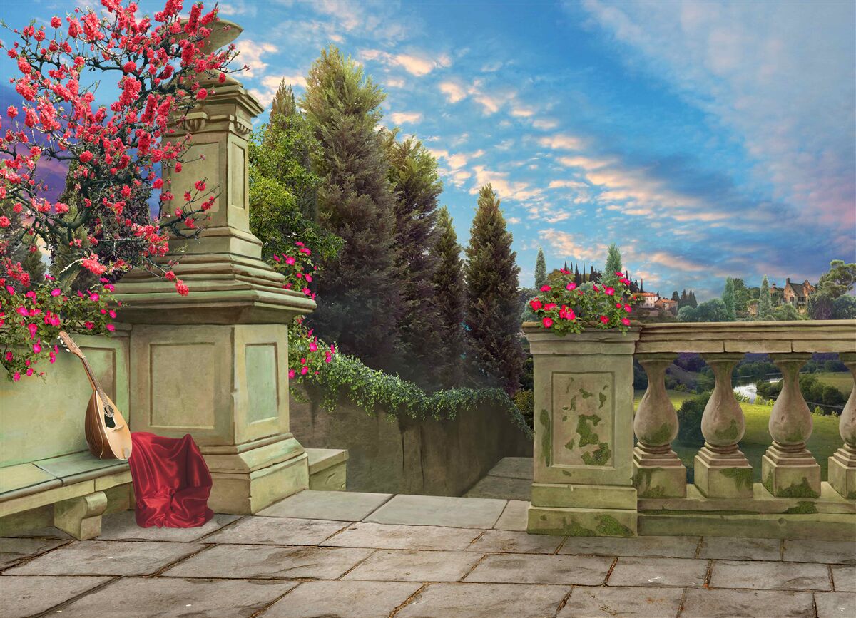 Fototapeta opustený hudobný nástroj a šarlátové plátno