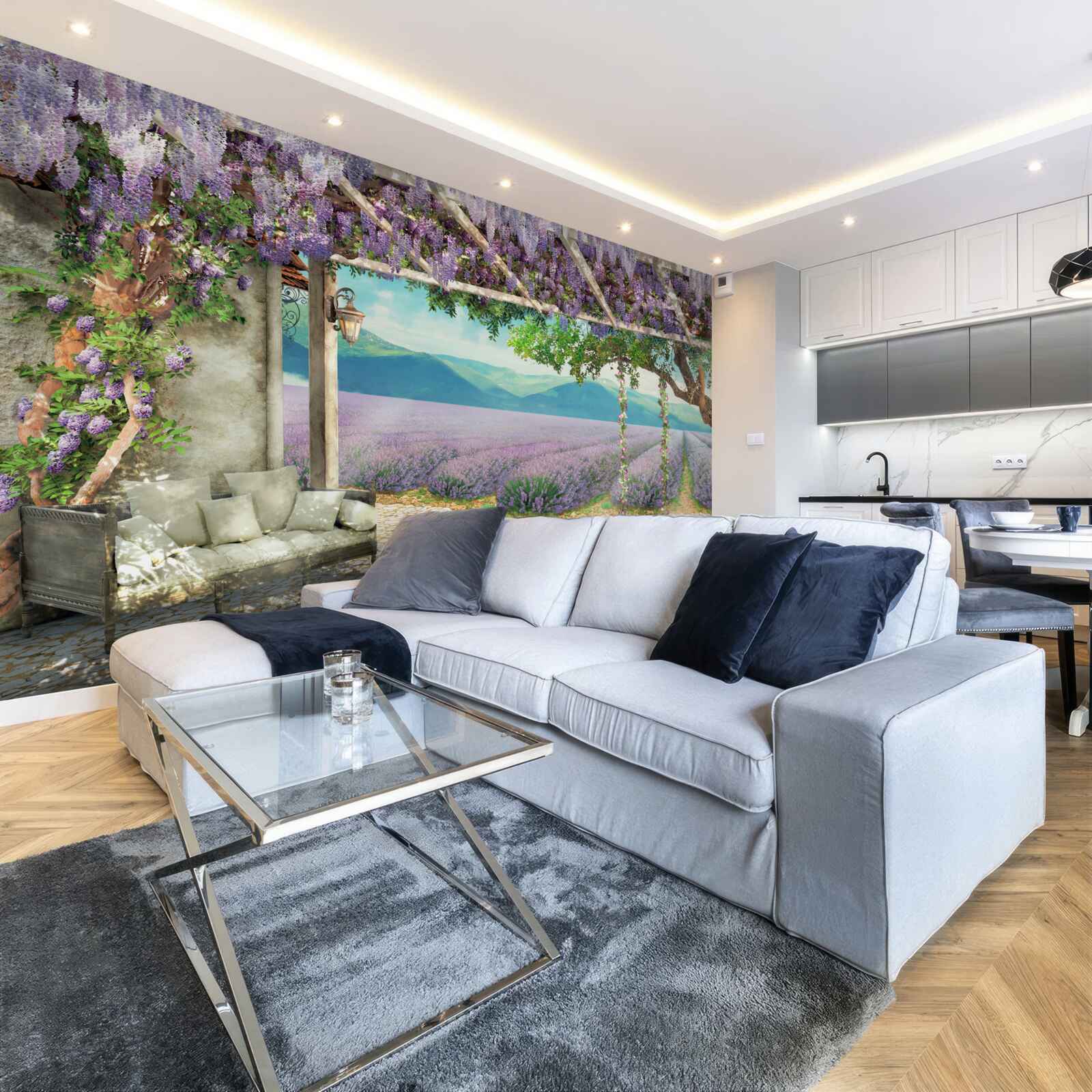 Fototapeta vedľa levanduľového poľa je hojdačka