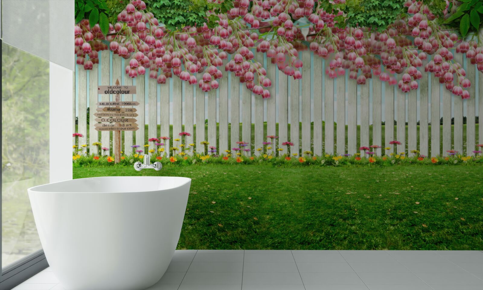 Fototapeta ružové kvety kaskáda cez biely plot