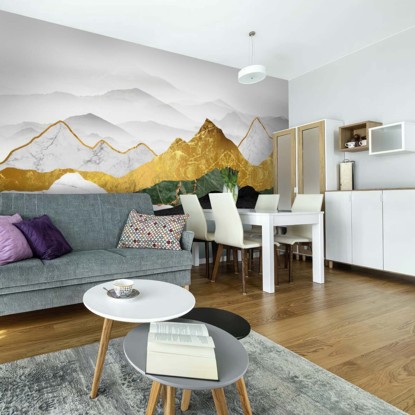 Fototapeta pruhy rôznych farieb na mramorovom pozadí