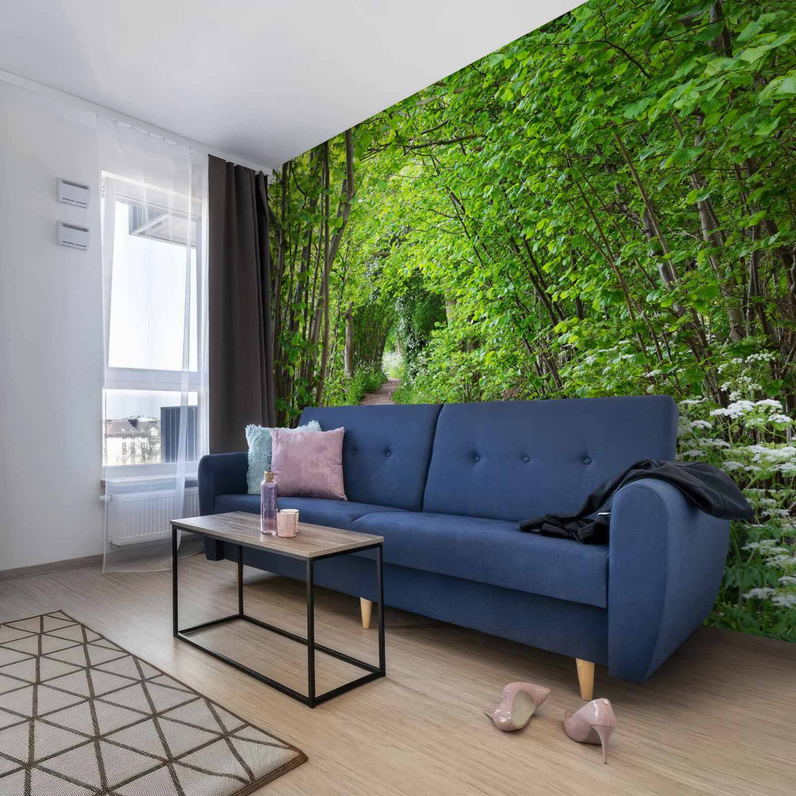 Fototapeta cesta cez hustý smaragdový les