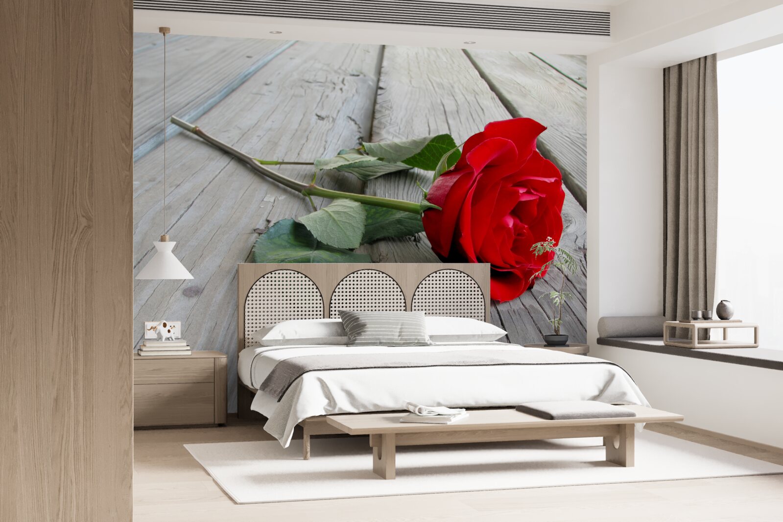 Fototapeta šarlátový kvet na drevenom povrchu