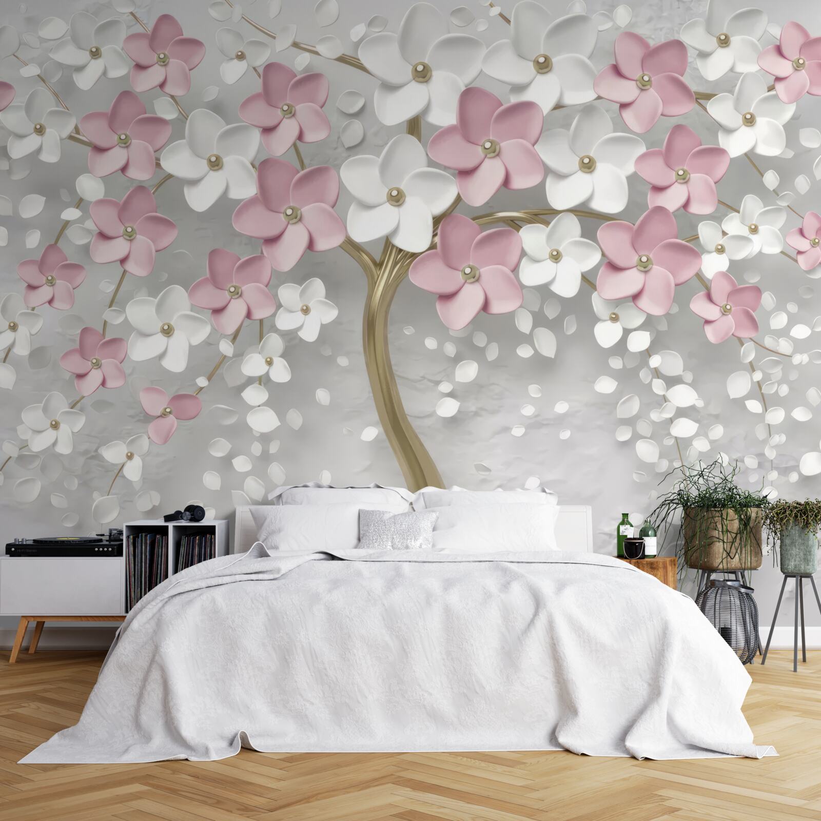 Fototapeta malé kvety v bielej a ružovej farbe na strome so zlatými listami