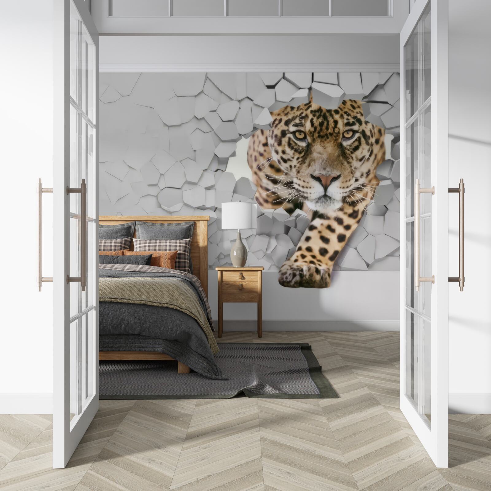 Fototapeta z bielej steny vychádza leopard