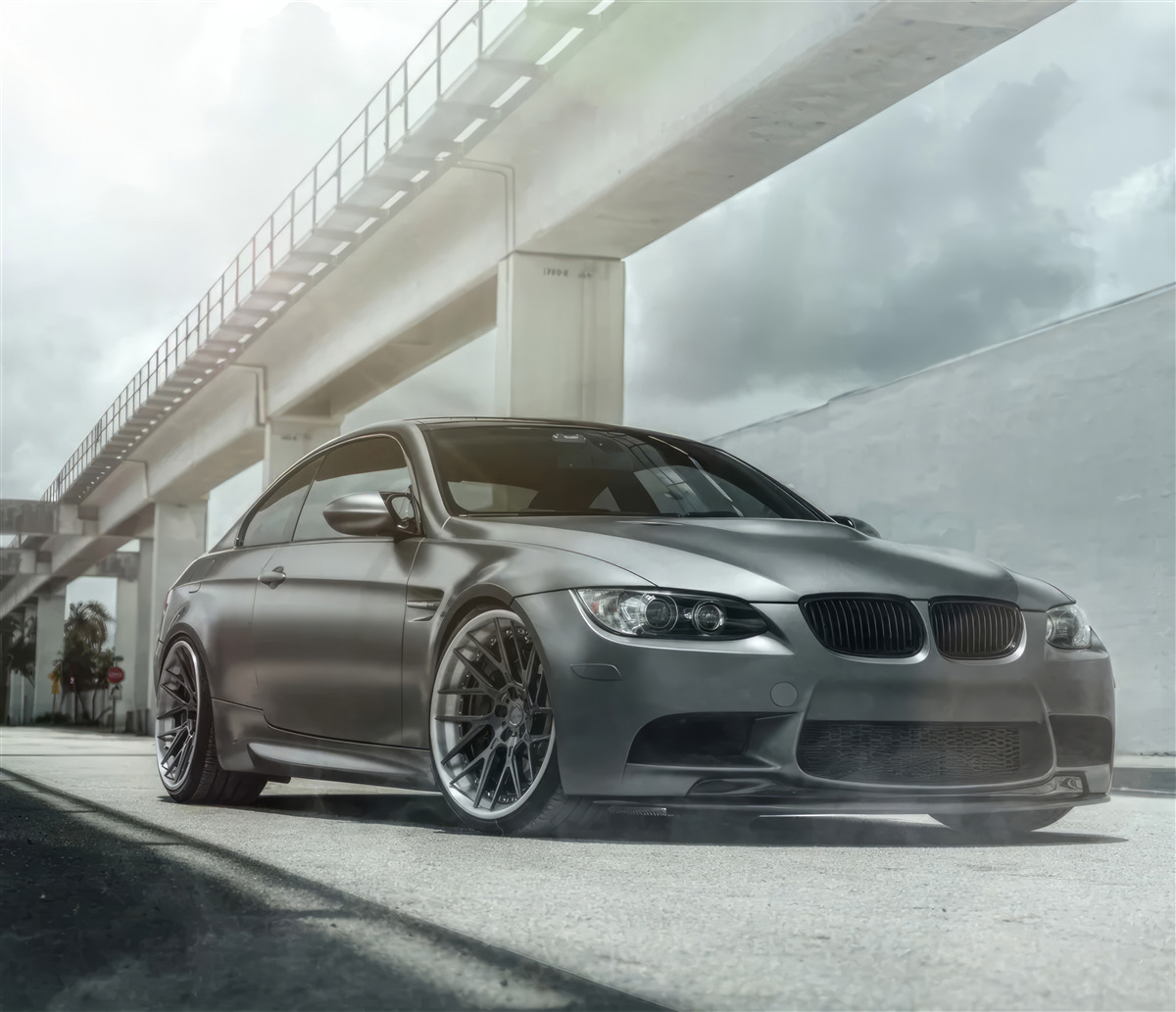 Fototapeta auto je čierne