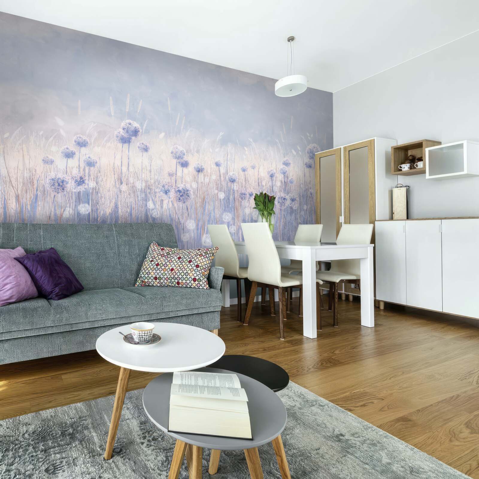 Fototapeta lila-farebné rastliny na svetlom pozadí