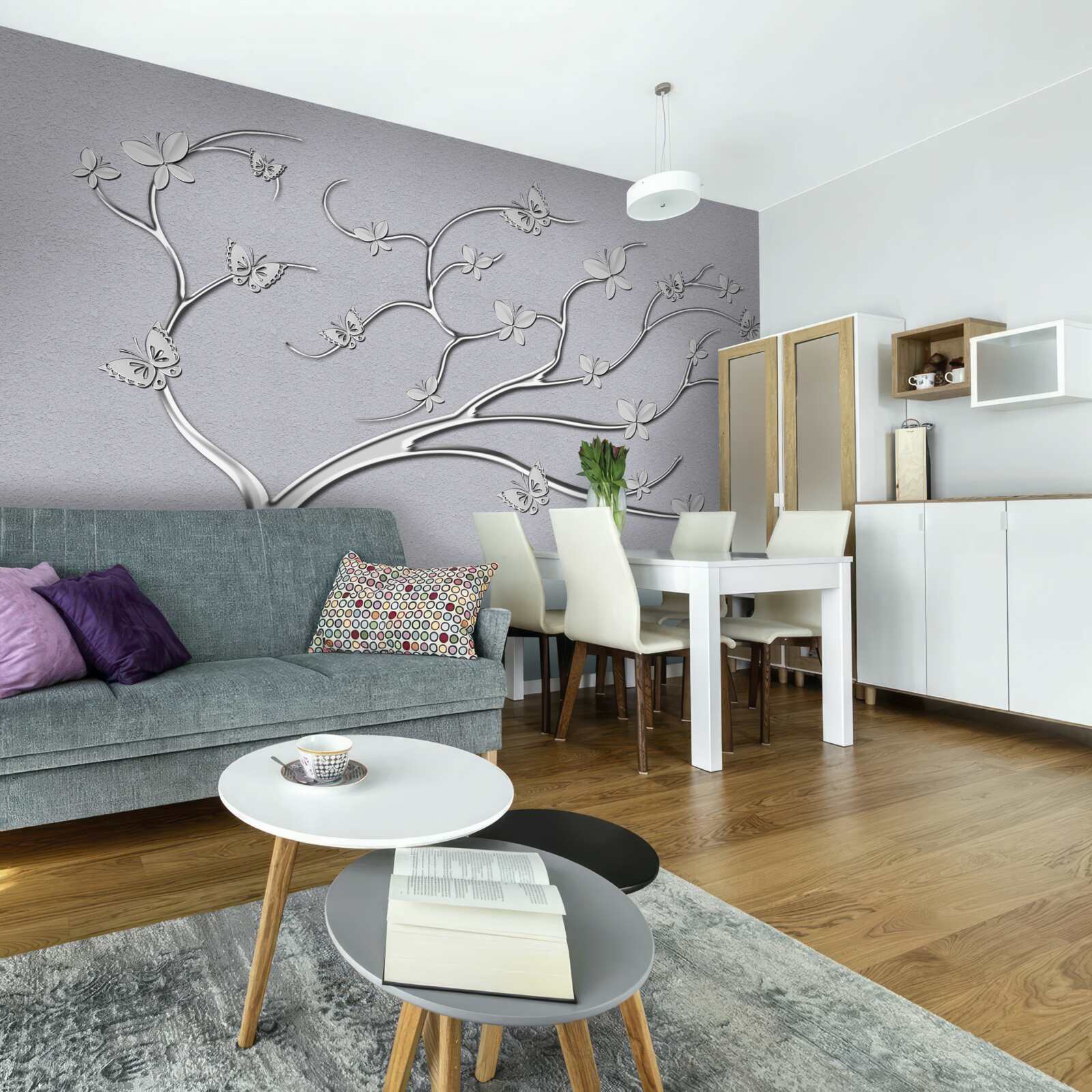 Fototapeta tenký strom s kovovými kvetmi