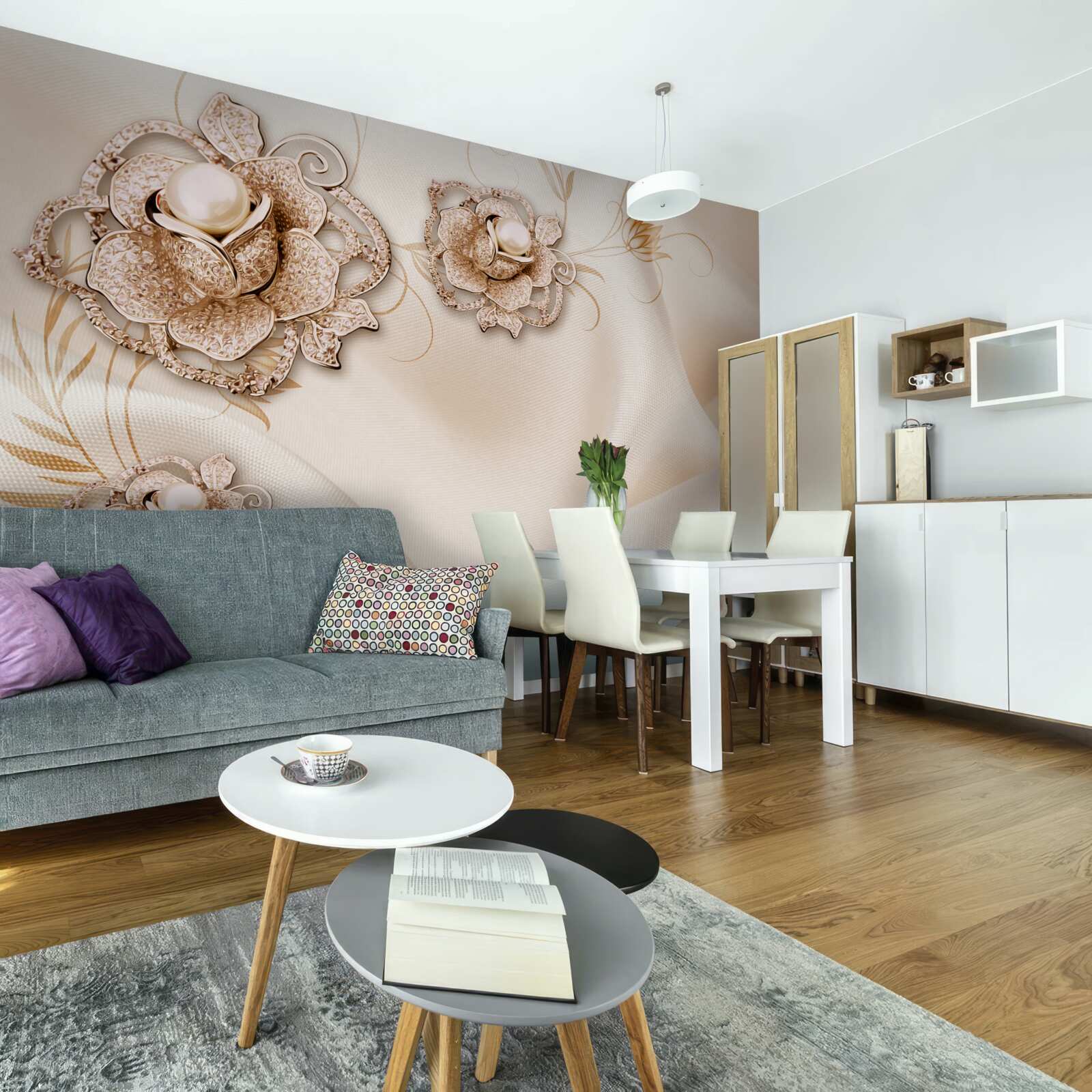 Fototapeta kombinácia jemného broskyňového hodvábu a kvetov